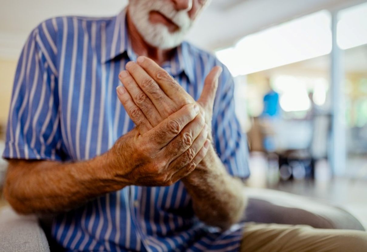 An old man needs chronic care management services in San Diego, CA